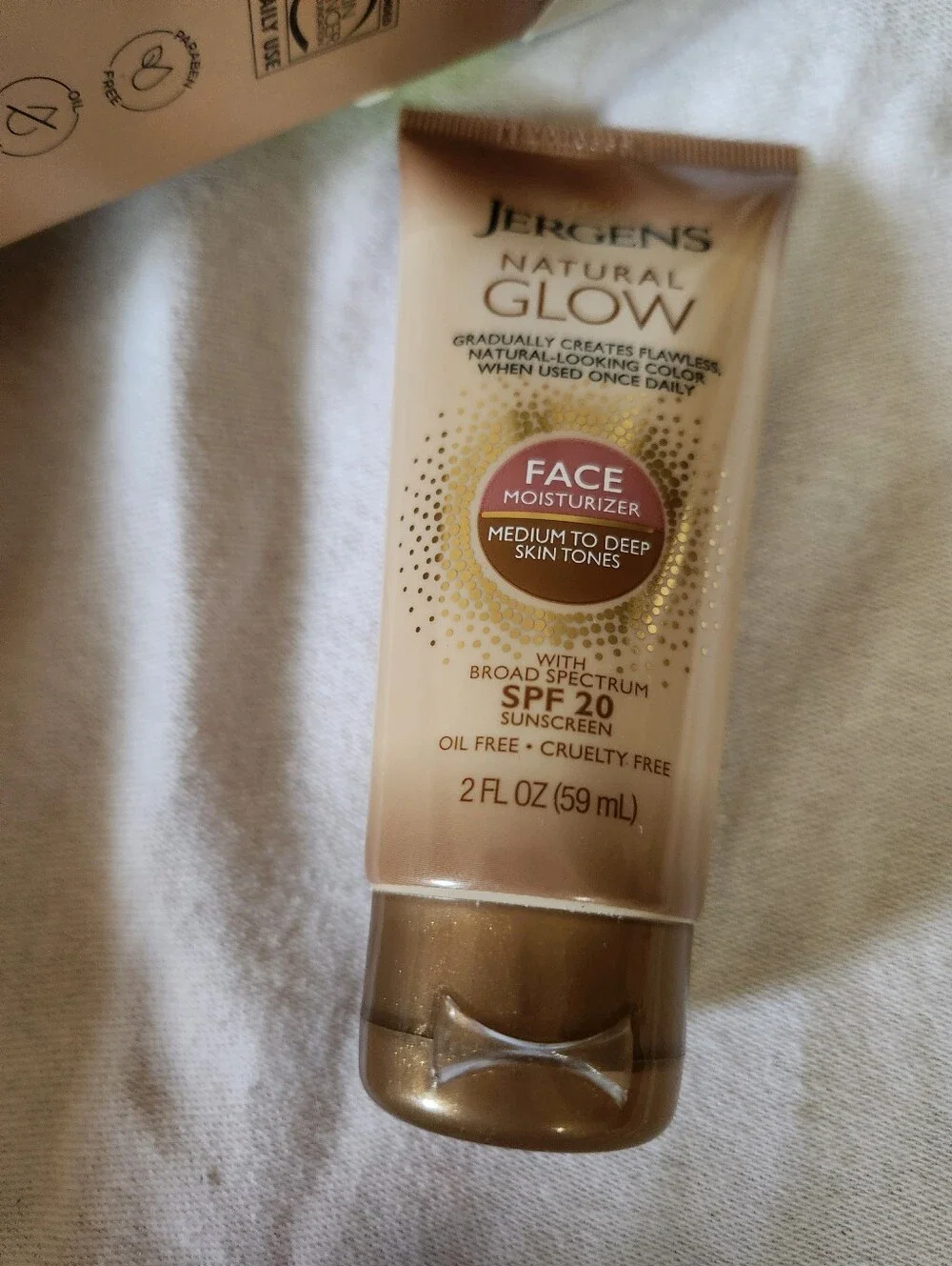 Jergens Natural Glow Face Moisturizer SPF 20 Medium Deep 2oz NIB